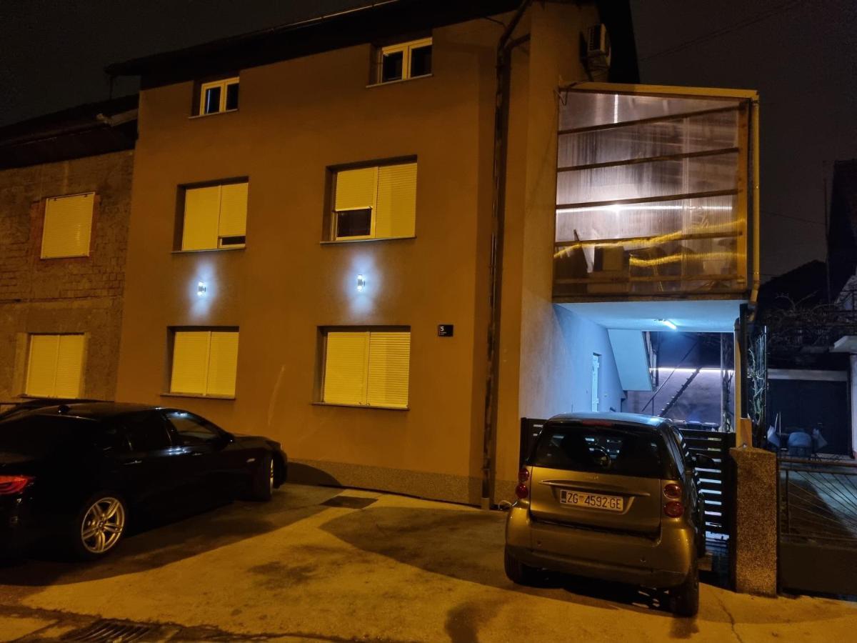 Apartman Migliore Sesvete Exteriör bild