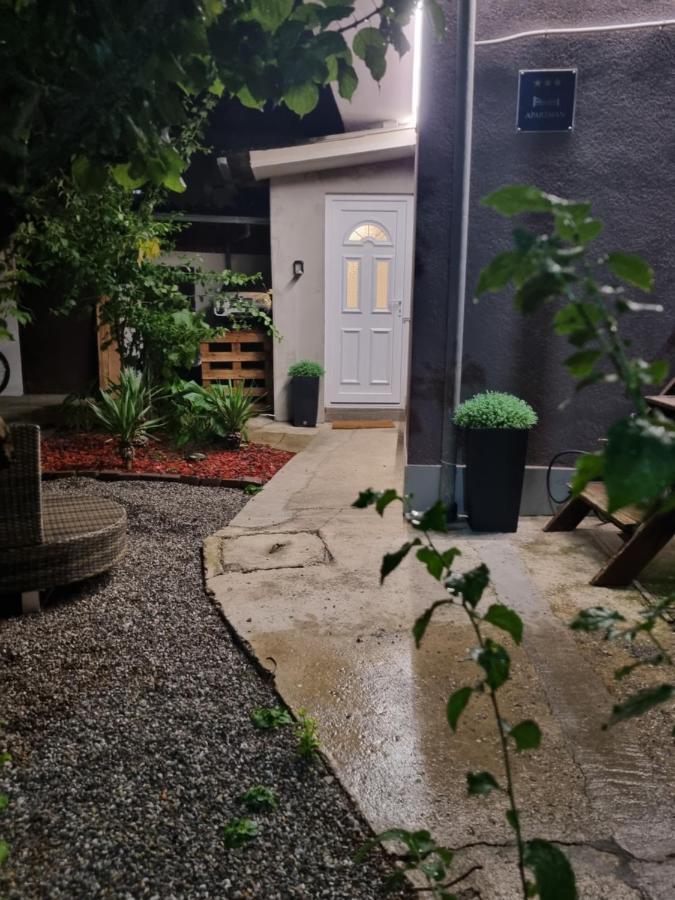 Apartman Migliore Sesvete Exteriör bild